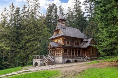 Zakopane, Polonya - 16 Mayıs 2016: Jaszczurowka, ünlü ahşap cha