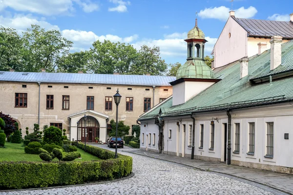 KRAKOW, POLAND - May 29, 2016: Buildings of The Church of Saints — стоковое фото