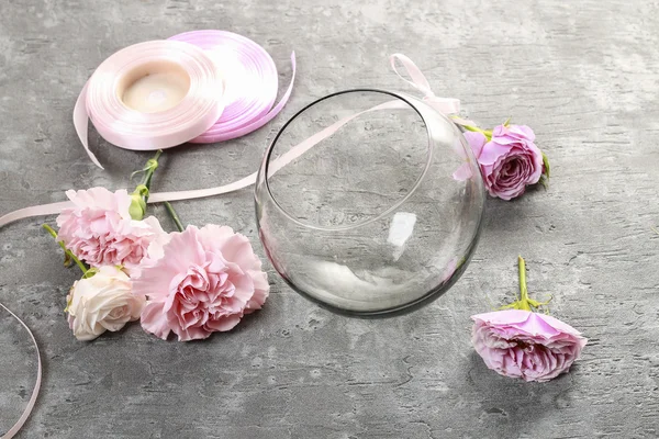 How to make glass sphere with flowers inside. — Stock Photo, Image