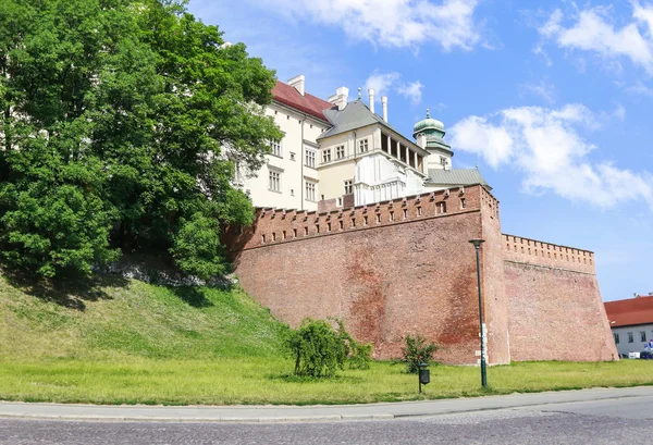 KRAKOW, POLONIA - 26 de junio de 2016: Castillo Real de Wawel, Cracovia, Pola —  Fotos de Stock