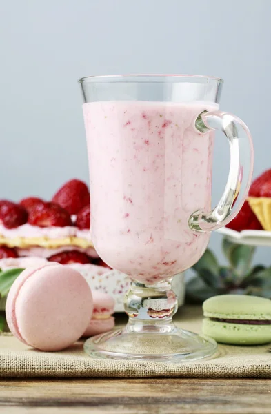 Strawberry smoothie dessert — Stock Photo, Image