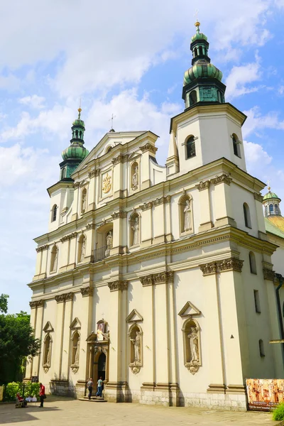 Kraków, Polska - 26 czerwca 2016: St Bernardynów Sienie katolickich — Zdjęcie stockowe
