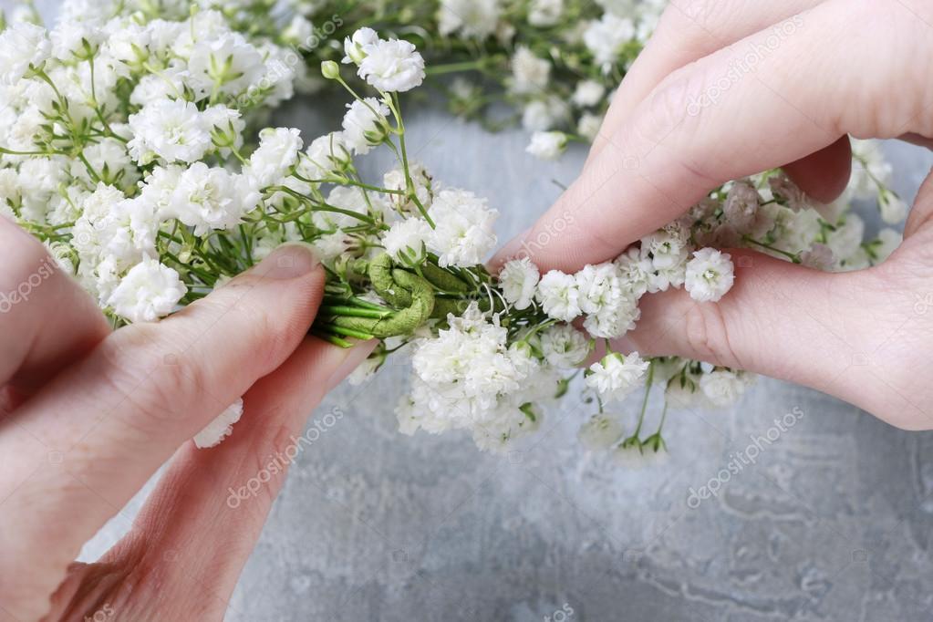 How to make gypsophila paniculata wedding wreath, step by step, Stock