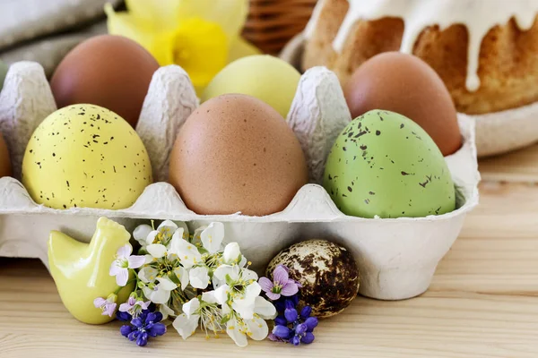 Huevos Caja Papel Decoraciones Pascua Con Flores Tiempo Festivo — Foto de Stock