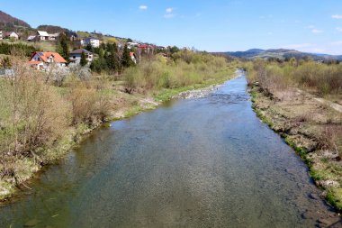 Mszanka nehri ve kıyılarındaki eğlence alanları.