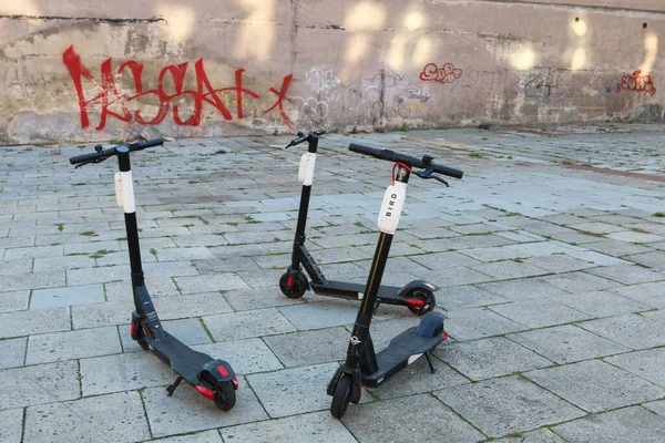 Offentlig Leje Elektriske Scootere Krakow Polen - Stock-foto