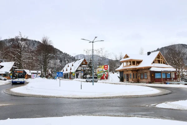 Δρόμοι Και Οικιστικά Κτίρια Χειμώνα Στο Zakopane Πολωνία — Φωτογραφία Αρχείου