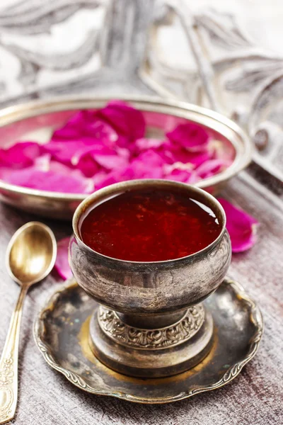 Jelly made of edible rose (rosa rugosa) petals — Stock Photo, Image