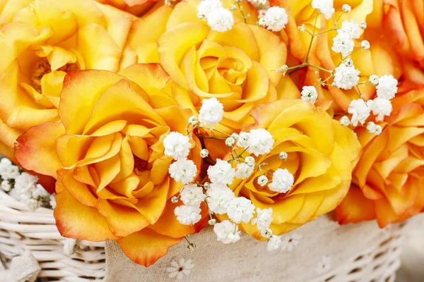 복사 공간 오렌지 장미의 꽃다발 — 스톡 사진