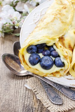 Yaban mersini ile krep