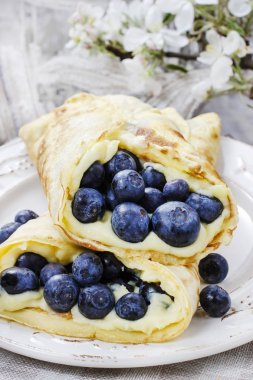 Yaban mersini ile krep