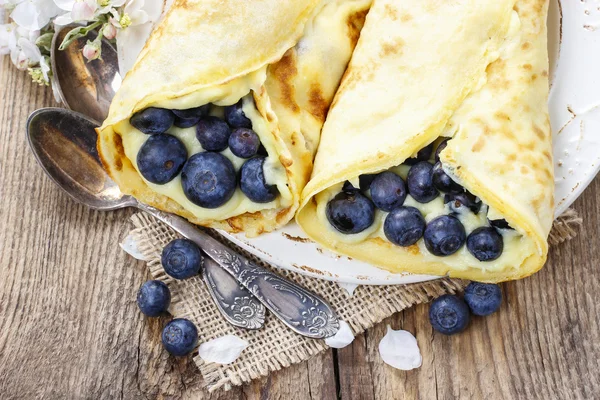 Crepes with blueberries — Stock Photo, Image