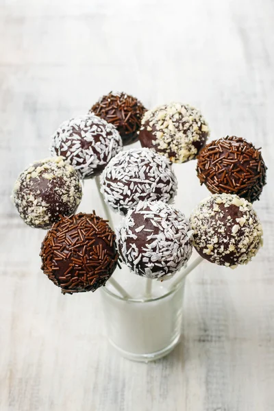 Chocolate cake pops — Stock Photo, Image