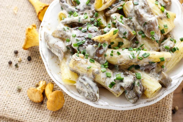 Macaroni with mushrooms — Stock Photo, Image