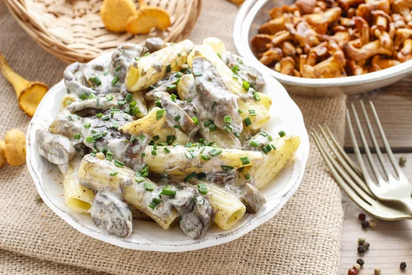 Macaroni with mushrooms — Stock Photo, Image