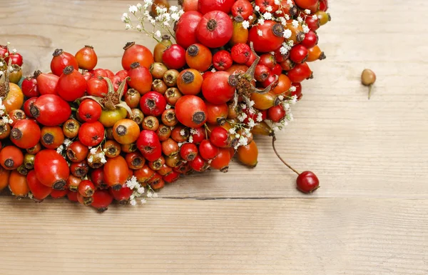 Floristería en el trabajo: pasos de hacer corona de la puerta — Foto de Stock