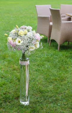 Karanfil ve eustoma çiçekler çiçek dekorasyon