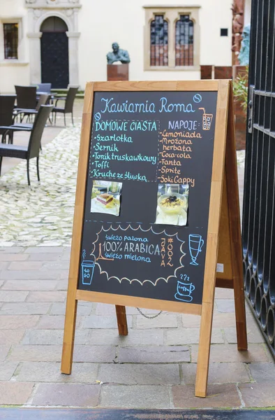 Sokak menü kurulu ünlü Roma Cafe, Krakow, Polonya — Stok fotoğraf