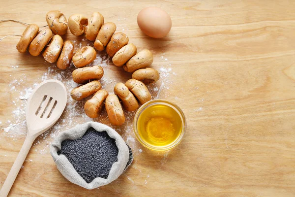 Traditionella bagels med vallmofrö — Stockfoto