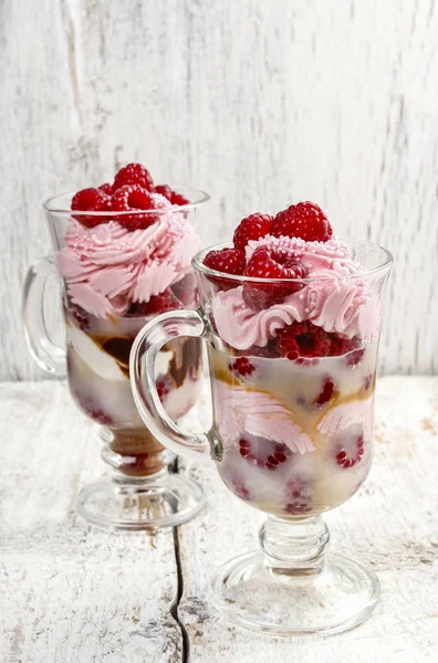 Hallon lagret dessert — Stockfoto