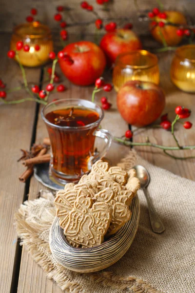 speculaas baharatlı shortcrust bisküvi türüdür