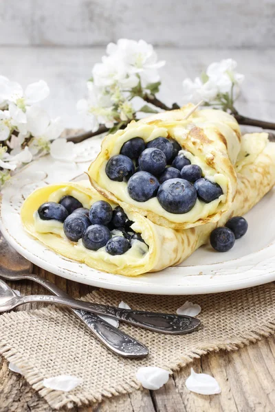 Crepes with blueberries — Stock Photo, Image