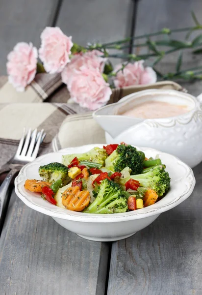 Colazione sana: insalata di verdure — Foto Stock