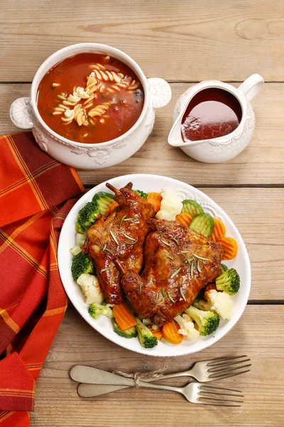 Roasted rabbit with vegetables — Stock Photo, Image