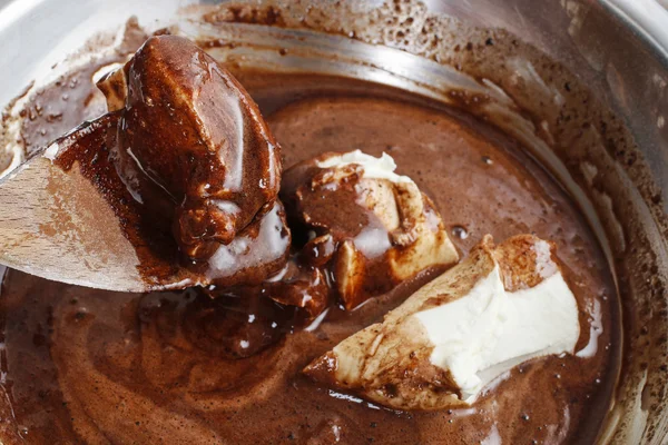 Steps of making chocolate cake : mixing ingredients — Stock Photo, Image