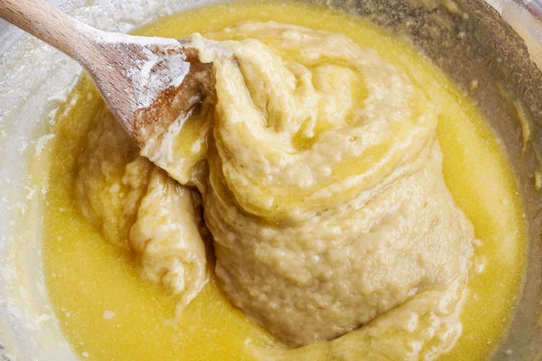 How to make yeast dough - step by step: mix all ingredients — Stock Photo, Image