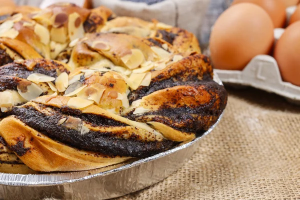 Cake filled with poppy seed — Stock Photo, Image