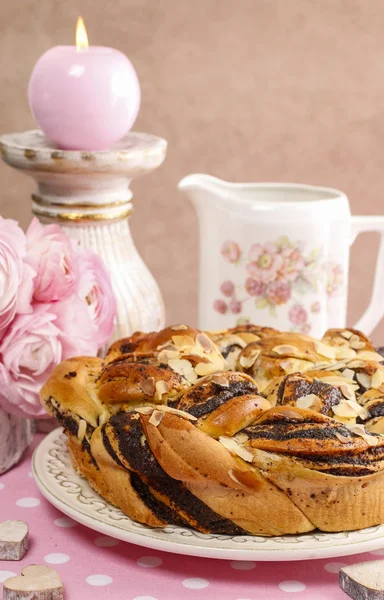 Torta pasquale di semi di papavero — Foto Stock