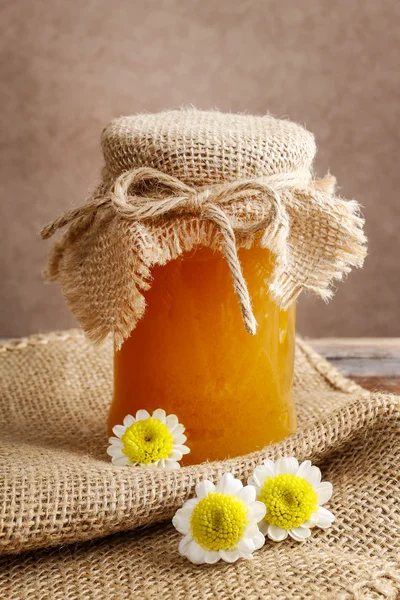 Jar of honey — Stock Photo, Image