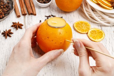 Nasıl mum - portakal pomander topu yapmak için öğretici