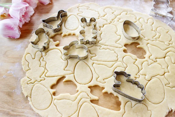 Preparing easter gingerbread cookies. — Stock Photo, Image