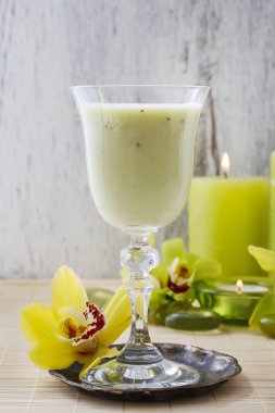 Mango soğuk içecek