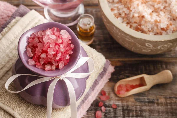 Spa set: sea salts, essential oil, towels — Stock Photo, Image