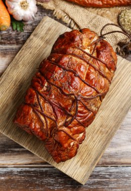 Tütsülenmiş jambon