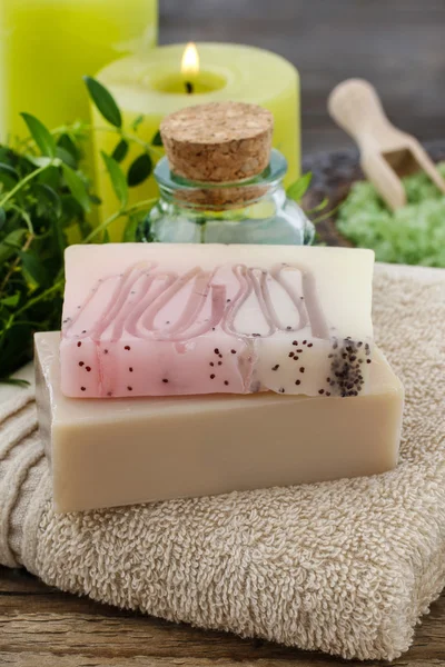 Bar van handgemaakte zeep — Stockfoto