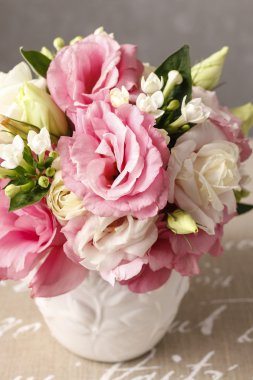 buket pembe eustoma çiçek