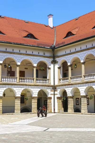 Kungliga slottet i Niepolomice, Polen — Stockfoto