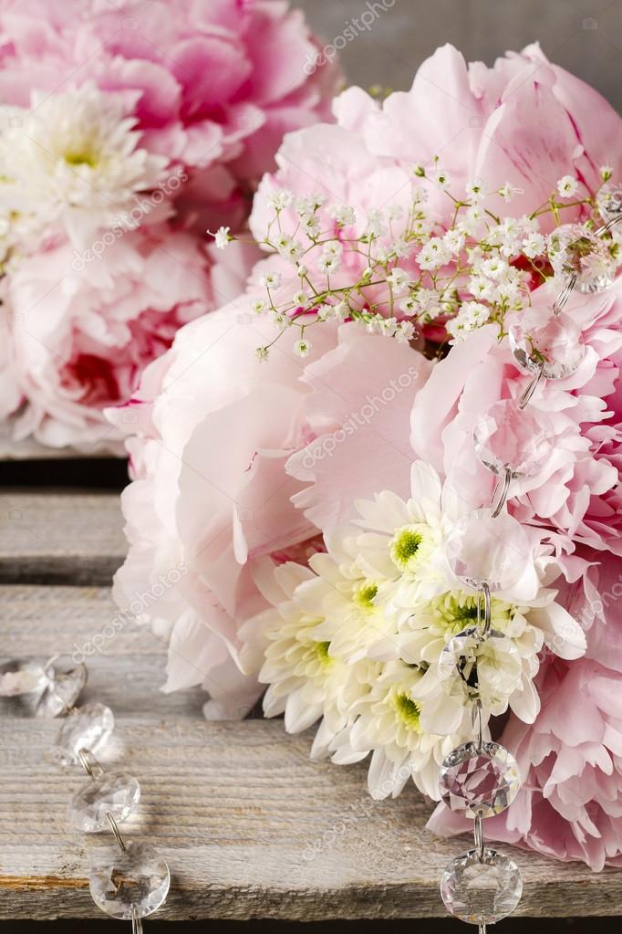 Floral arrangement with pink peonies, white chrysanthemums and g — Stock Photo © agneskantaruk