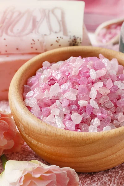 Bowl of rose sea salt — Stock Photo, Image