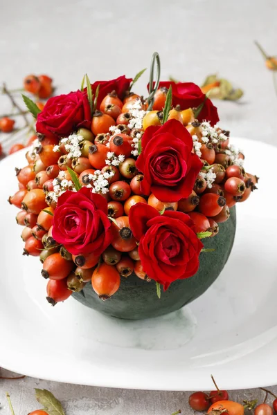 Steps of making decorative ball with rose hip, hawthorn and rowa — Stock Photo, Image