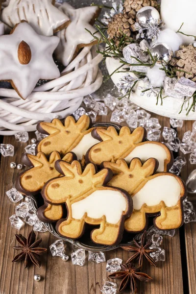 Galletas de Navidad en forma de ciervo —  Fotos de Stock