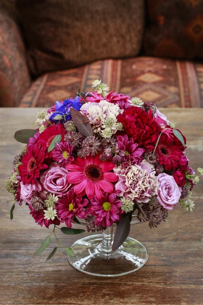 Blumenschmuck mit Gerbera — Stockfoto