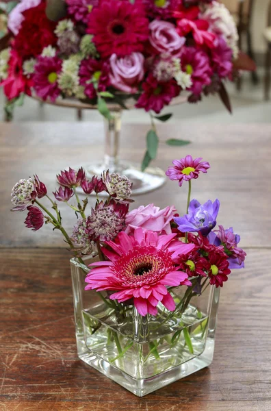 Arranjo floral com gerbera — Fotografia de Stock