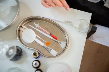 Güzellik ustası için farklı bir araç