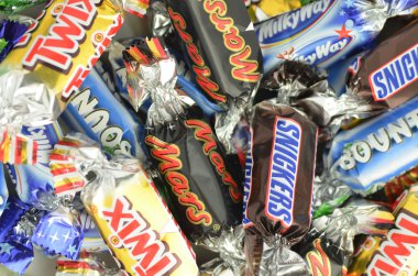 Closeup Snickers, Mars, ödül, Samanyolu, Twix şeker