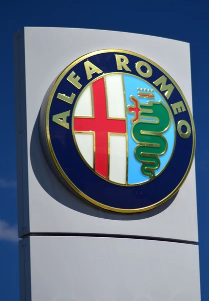 Emblema de Alfa Romeo . — Foto de Stock